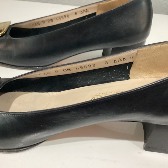 Vintage Salvatore Ferragamo Size 8 AAA Black - Picture 9 of 10